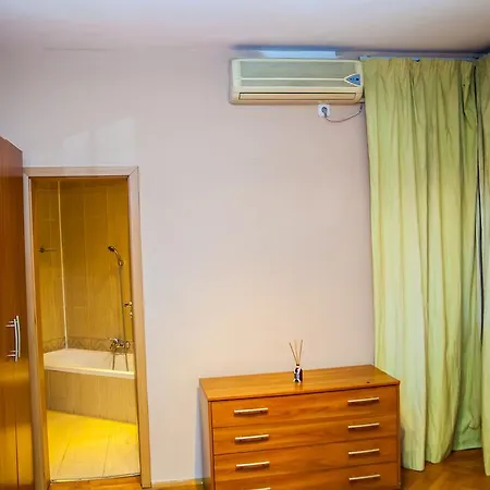 The Perfect Selfie Old Town Flat